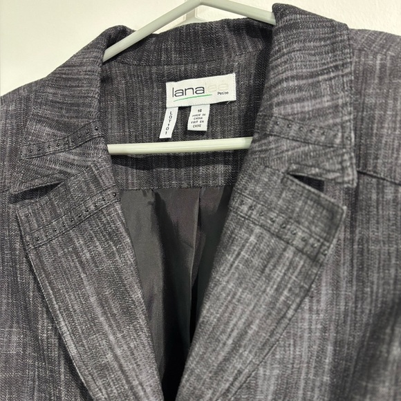 🎉4/30$🎉 Charcoal Gray Two-Piece Suit – Blazer & Trousers 🕴️ - Picture 2 of 12